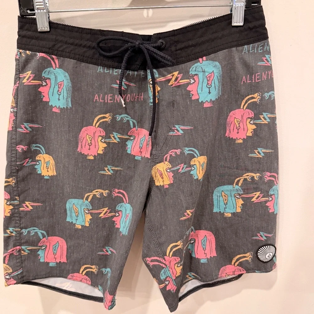 Volcom Alienated Mod Board Shorts Mens 30 Black Grey Alien Print A0812002 19